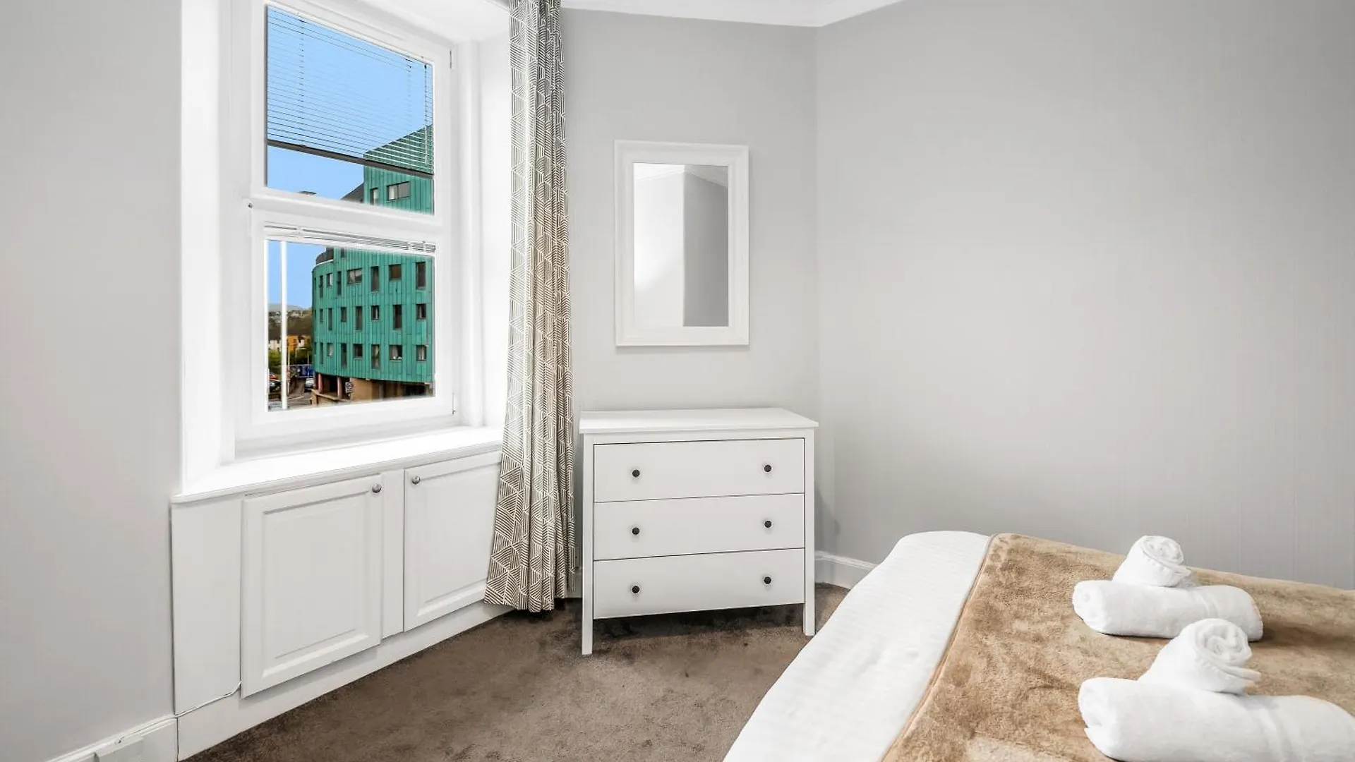 Апартаменты Cosy Home From Home Near Holyrood Palace Эдинбург