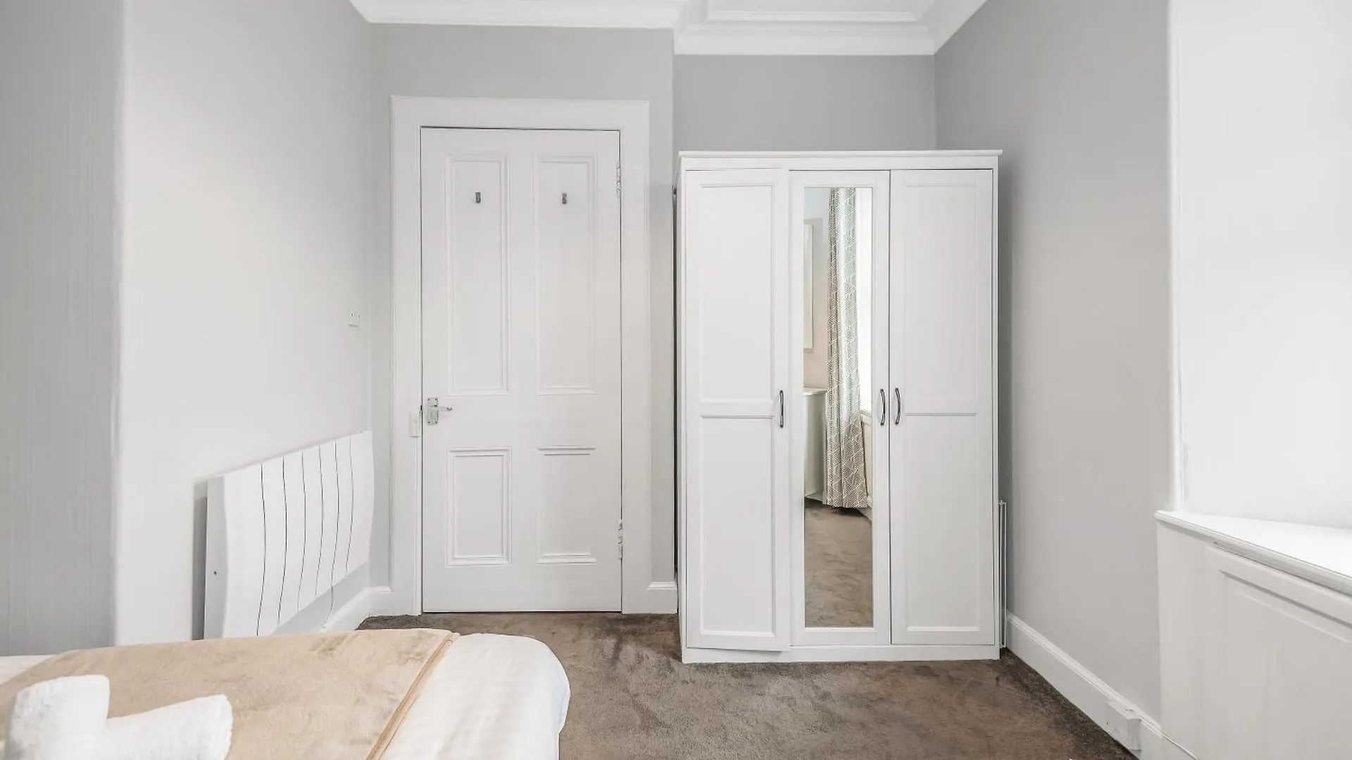 Апартаменты Cosy Home From Home Near Holyrood Palace Эдинбург